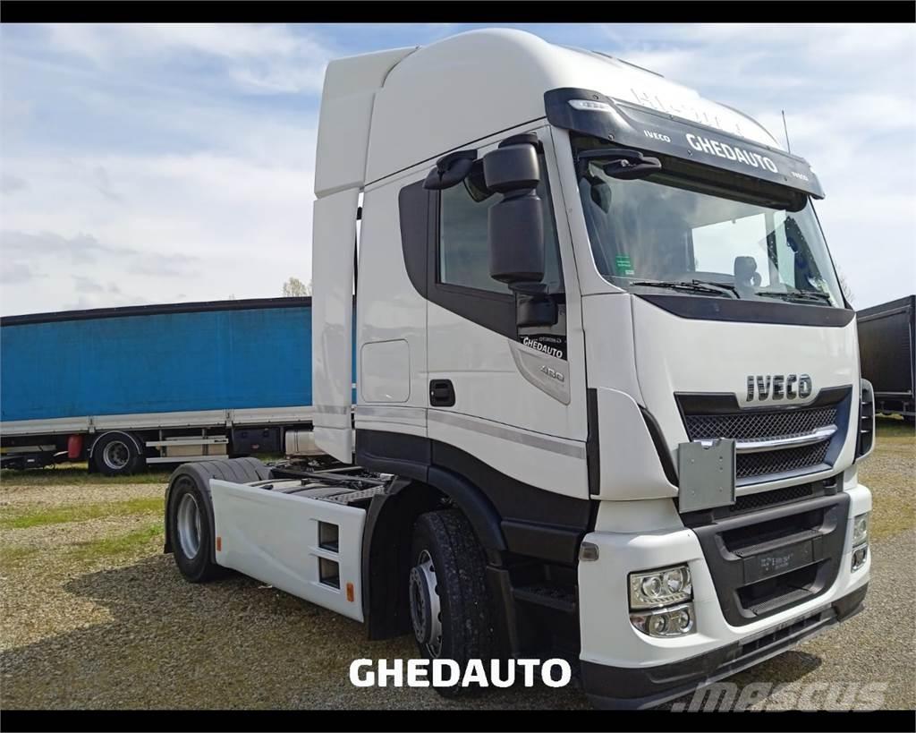 Iveco AS440S48T/P ボックスボディー、ウイング、箱車