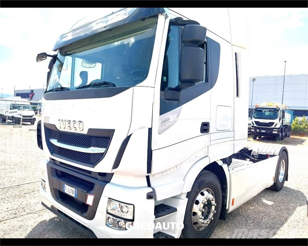 Iveco AS440S48T/P ボックスボディー、ウイング、箱車
