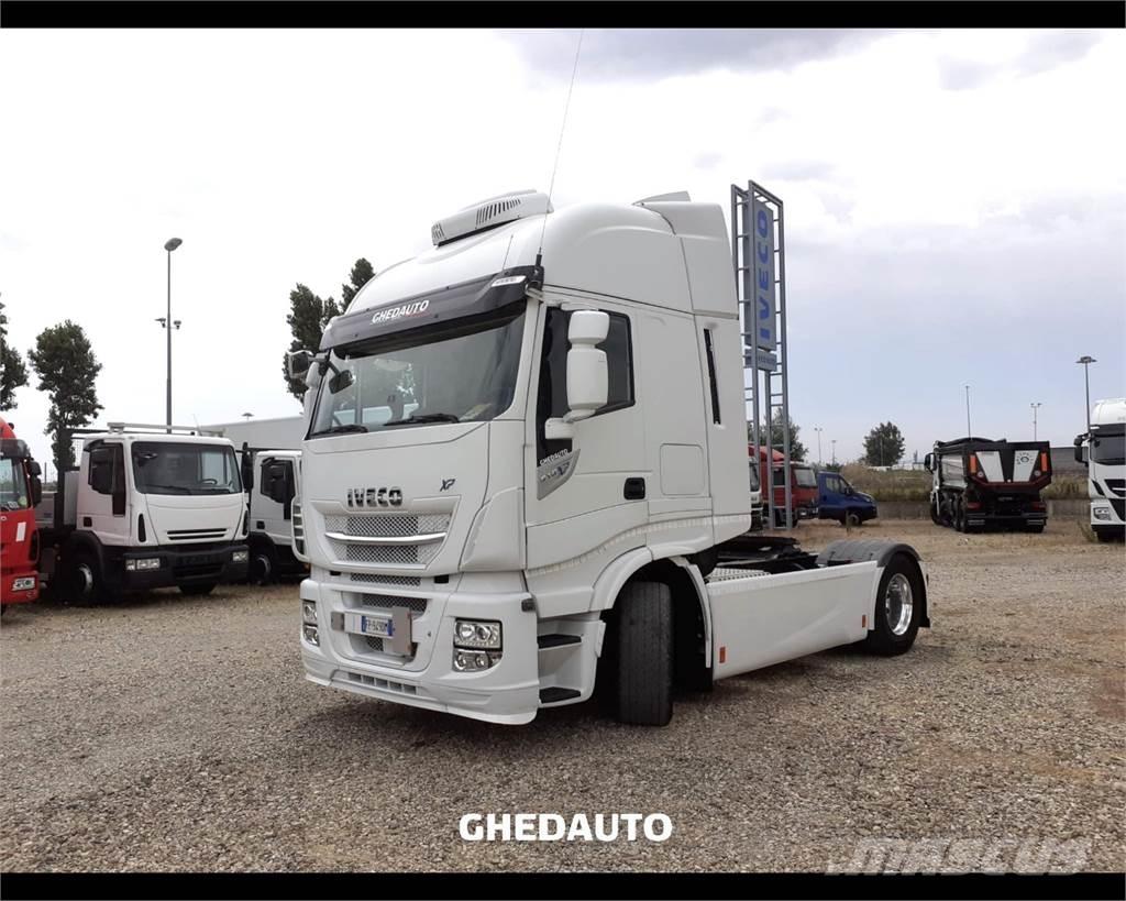 Iveco AS440ST/P ボックスボディー、ウイング、箱車