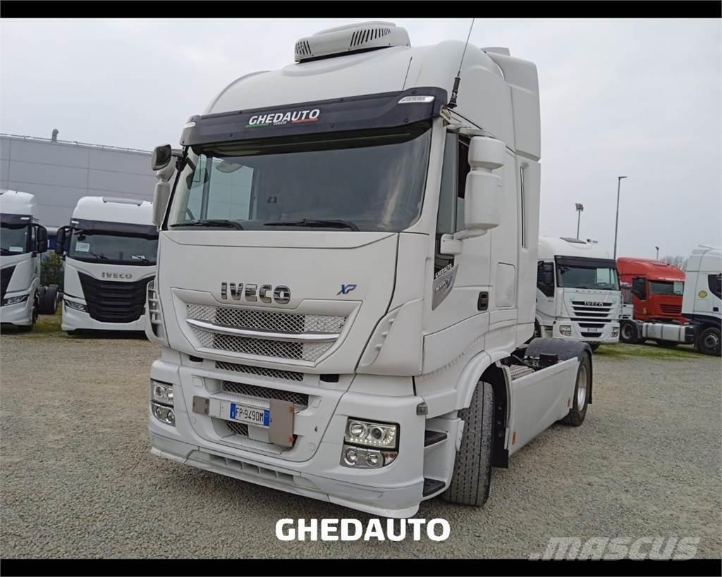 Iveco AS440ST/P ボックスボディー、ウイング、箱車