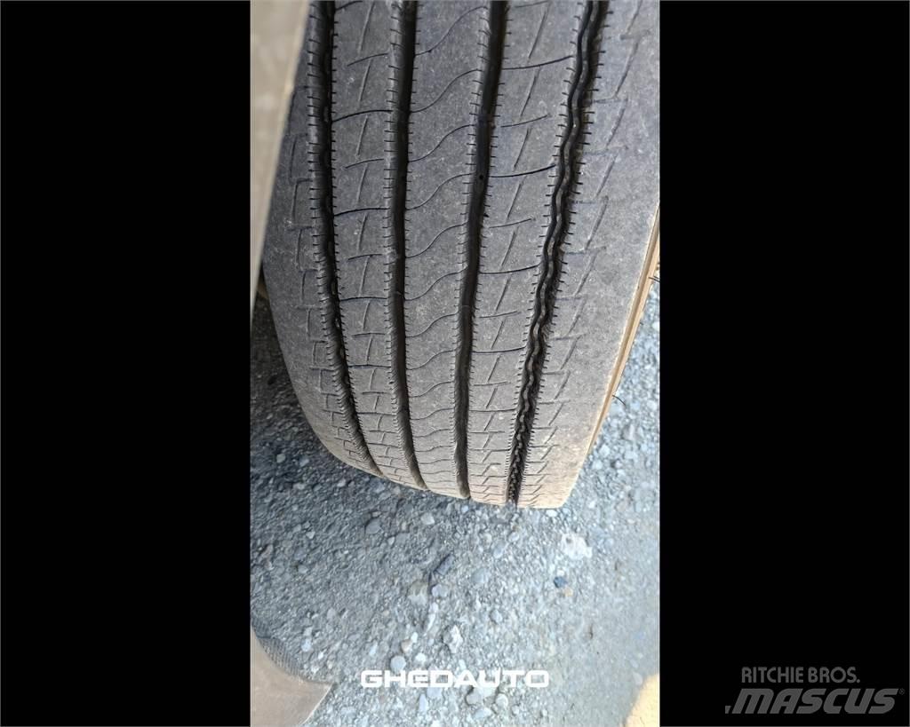 Iveco AS440ST/P ボックスボディー、ウイング、箱車