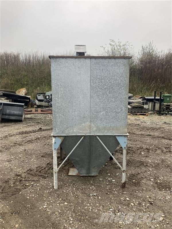 BM  サイロアンローダー