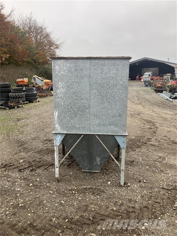 BM  サイロアンローダー