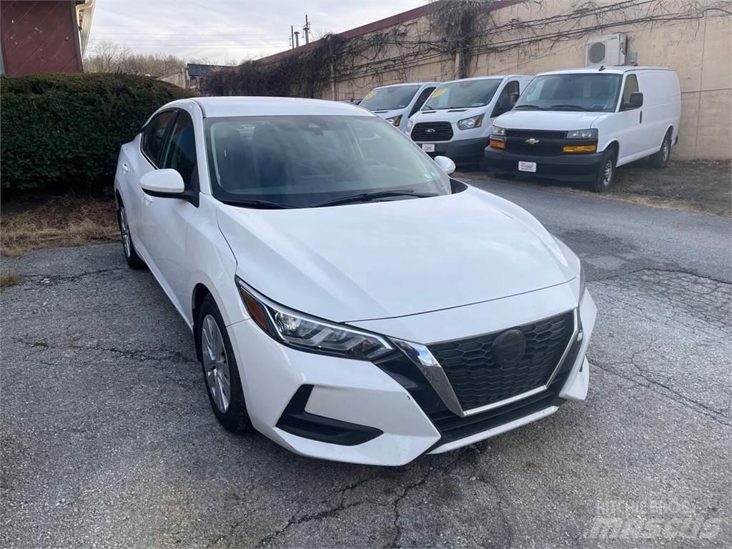 Nissan Sentra 自動車