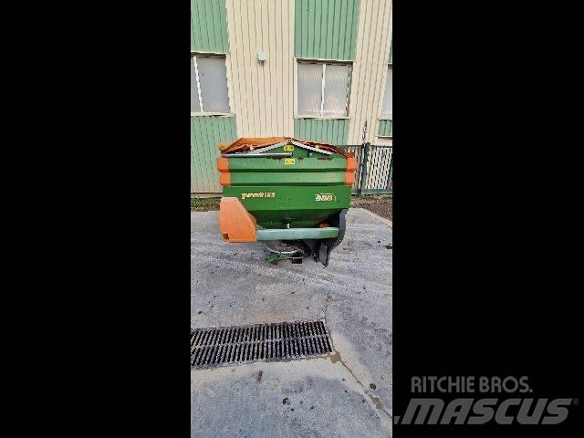 Amazone ZAM 2500 ミネラル散布機