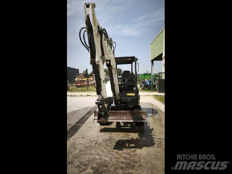Bobcat E34 ミニ油圧ショベル 7t以下（ミニユンボ・ミニディガー）