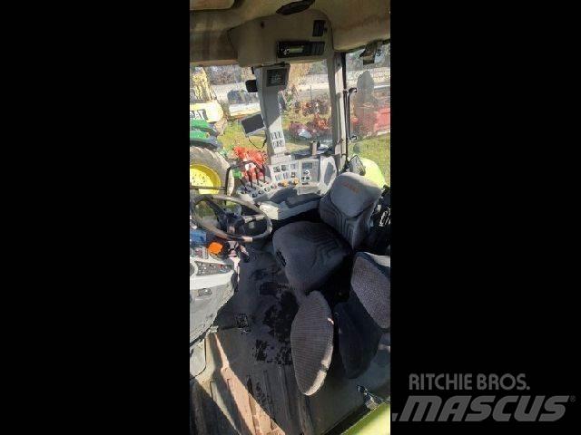 CLAAS AXION 840 トラクター