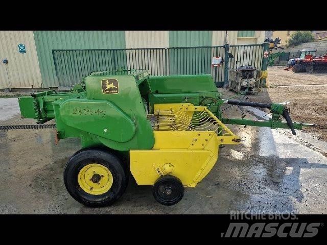 John Deere 359 スクエアベーラー
