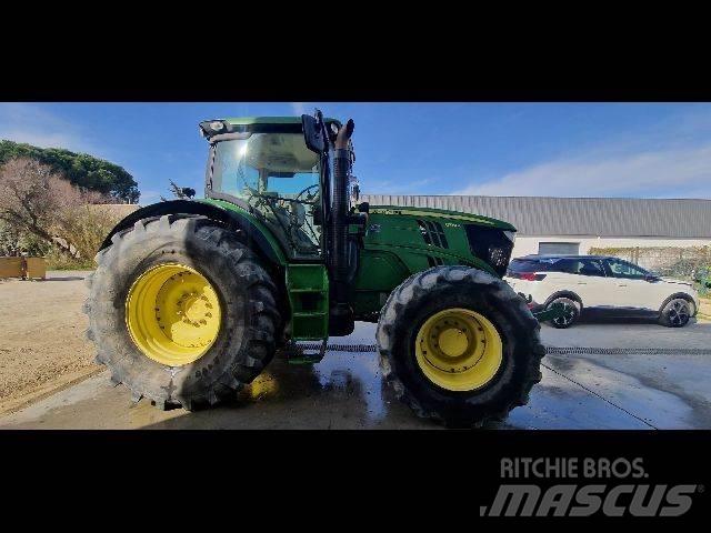 John Deere 6210 R トラクター