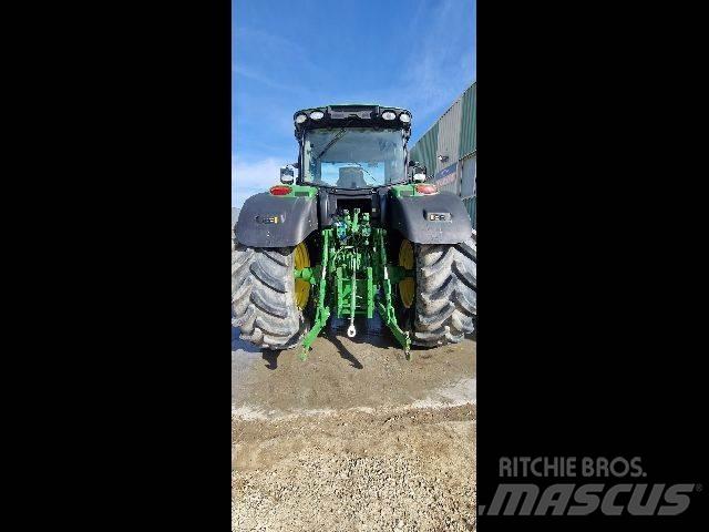 John Deere 6210 R トラクター