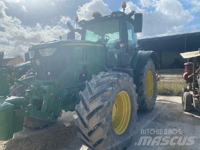 John Deere 6230R トラクター