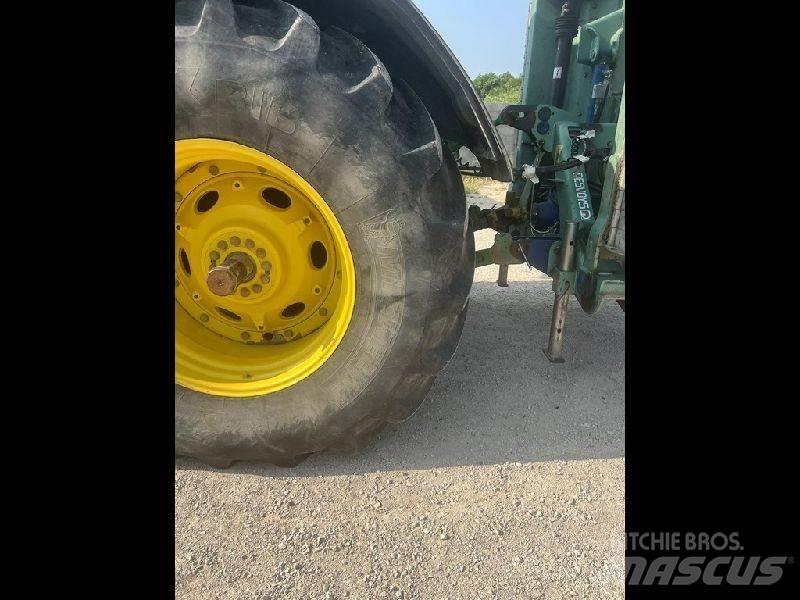 John Deere 7250R トラクター