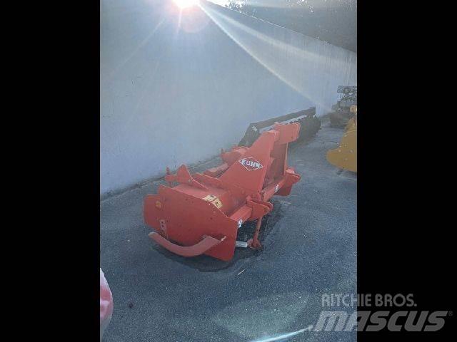 Kuhn EL 62-130 パワーハローとロータリーハロー