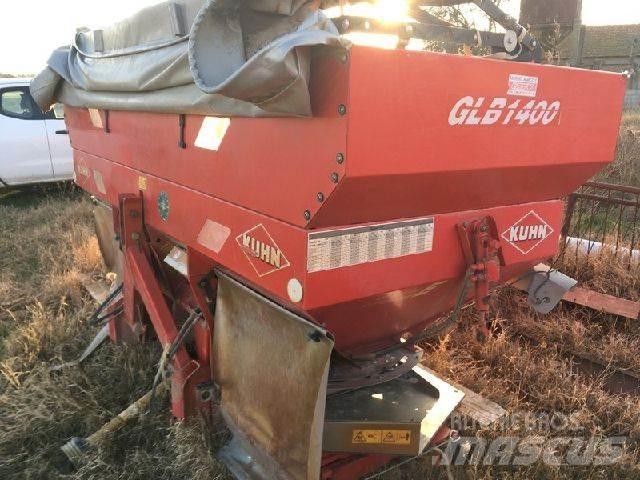 Kuhn GLB 1400 ミネラル散布機