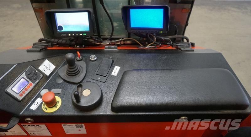 Baka EFV2500SO 自走式スタッカー