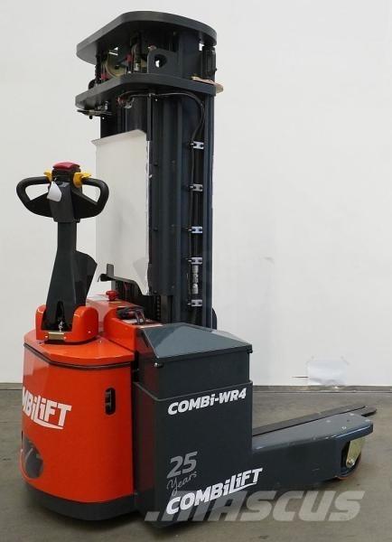 Combilift WR4 全方向リーチ型フォークリフト