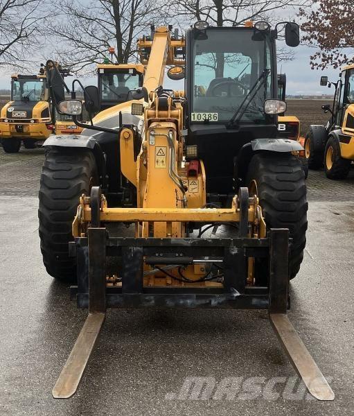 JCB 535-95 テレスコーピックハンドラー