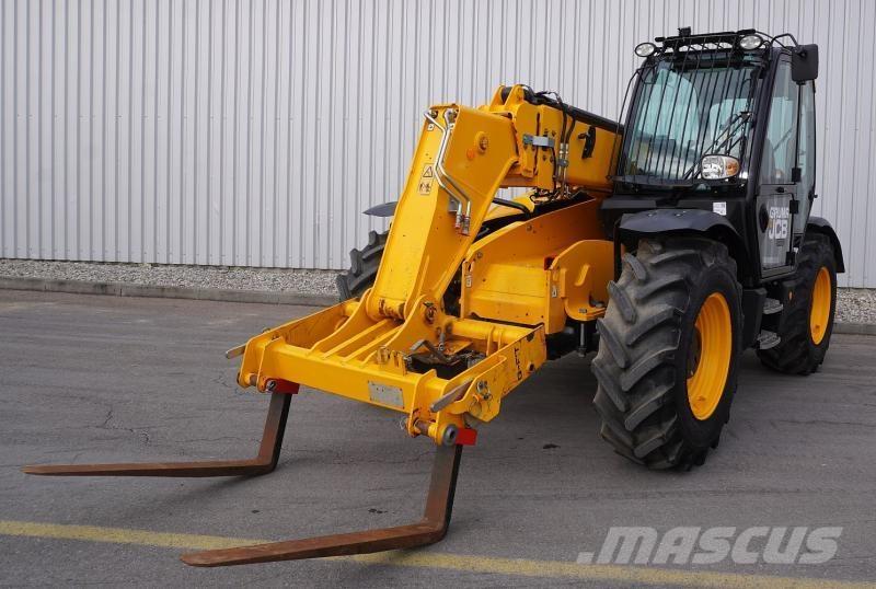 JCB 535-95 テレスコーピックハンドラー