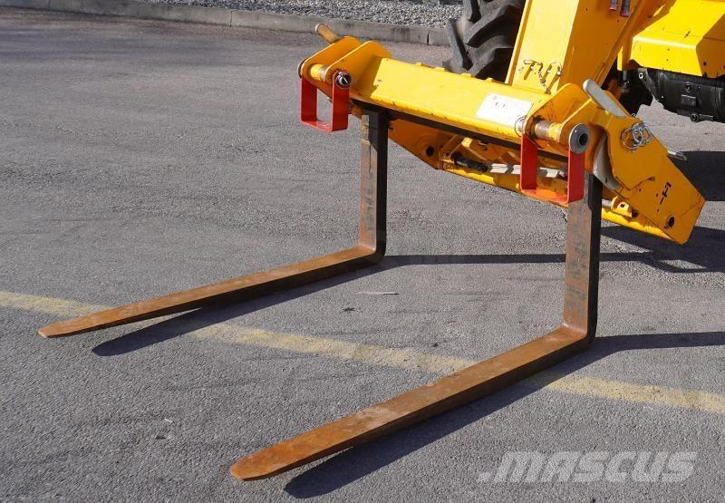 JCB 535-95 テレスコーピックハンドラー