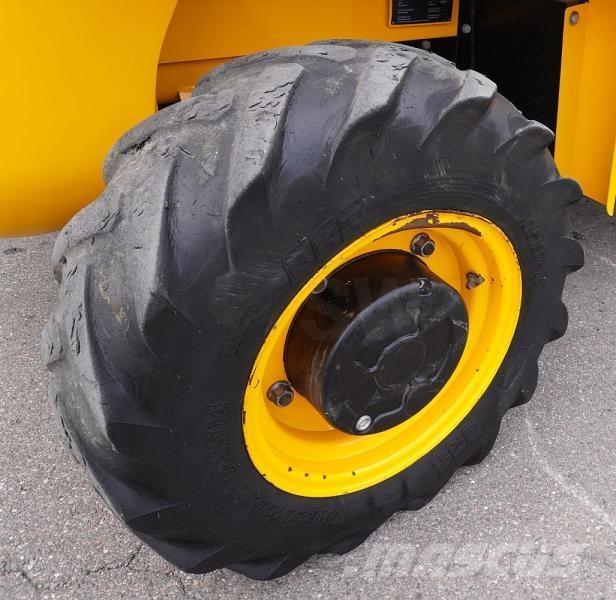 JCB 940-4 ラフターテレントラック