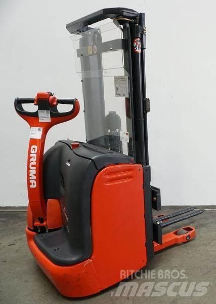 Linde L 10 379 自走式スタッカー