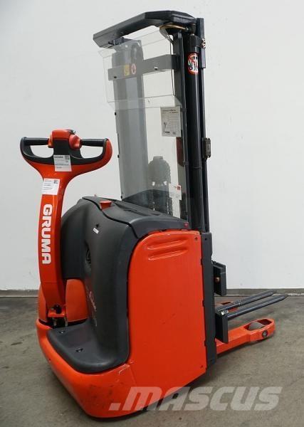 Linde L 10 379 自走式スタッカー
