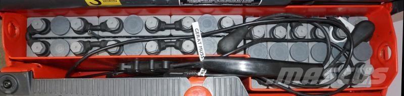 Linde L 10 379 自走式スタッカー