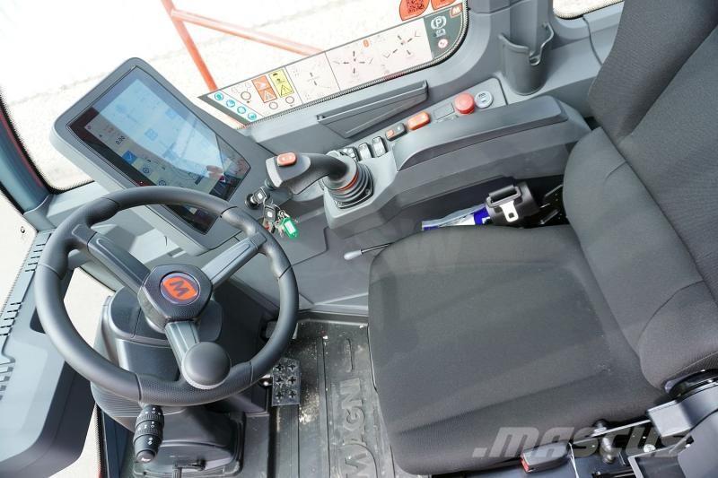 Magni RTH 8.27 テレスコーピックハンドラー