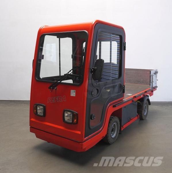 Pefra 610 トーイングトラック
