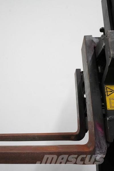 Still FM-X17 リーチフォークリフト