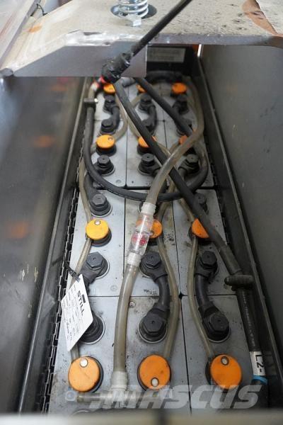 Still FV-X-16 自走式スタッカー