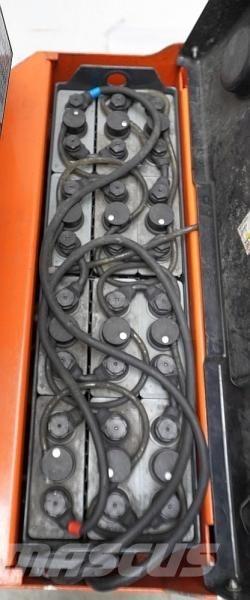 Toyota 7SM 自走式スタッカー