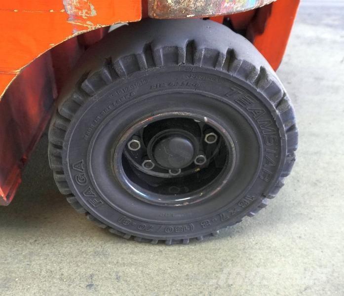 Toyota 8FBMT25 バッテリーフォークリフト