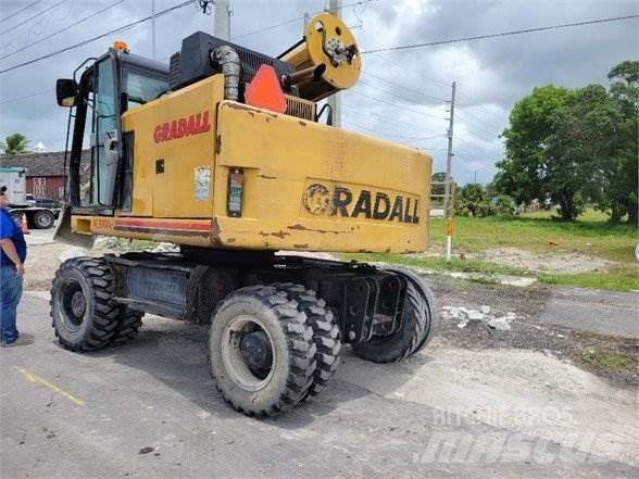 Gradall XL3300 V ホイール式油圧ショベル（パワーショベル・ユンボ・バックホー）