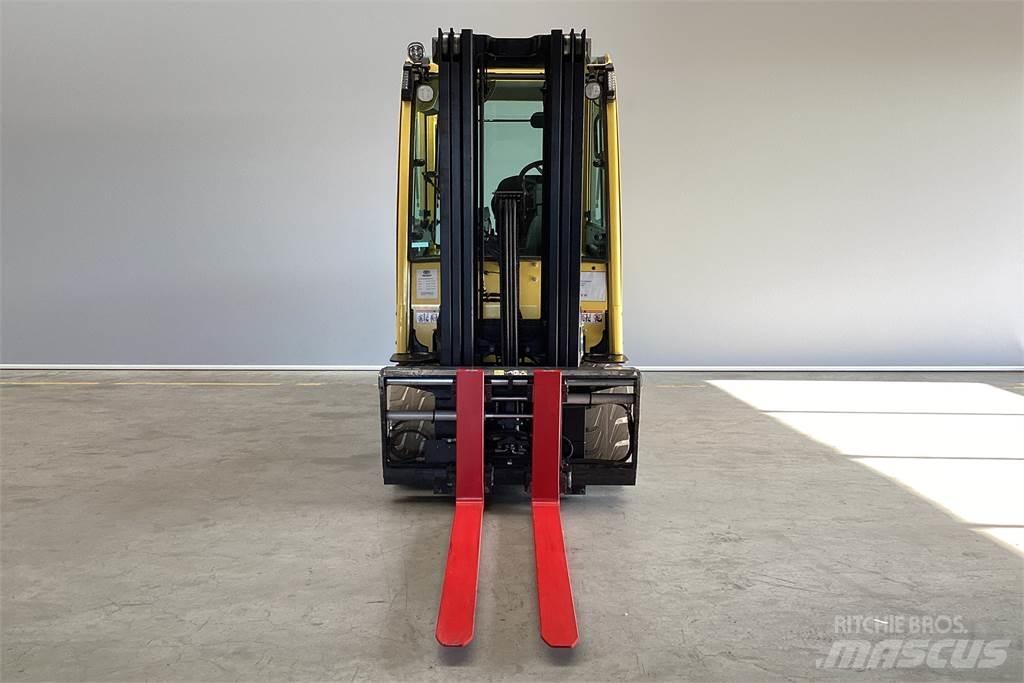 Hyster J3.50XN バッテリーフォークリフト