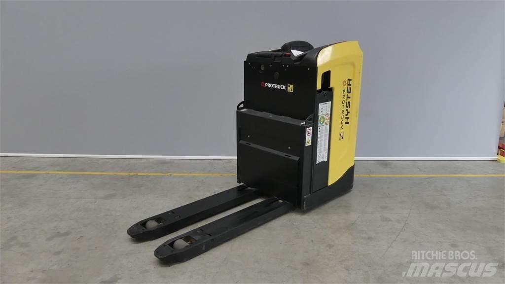 Hyster RP2.0N 自走式スタッカー