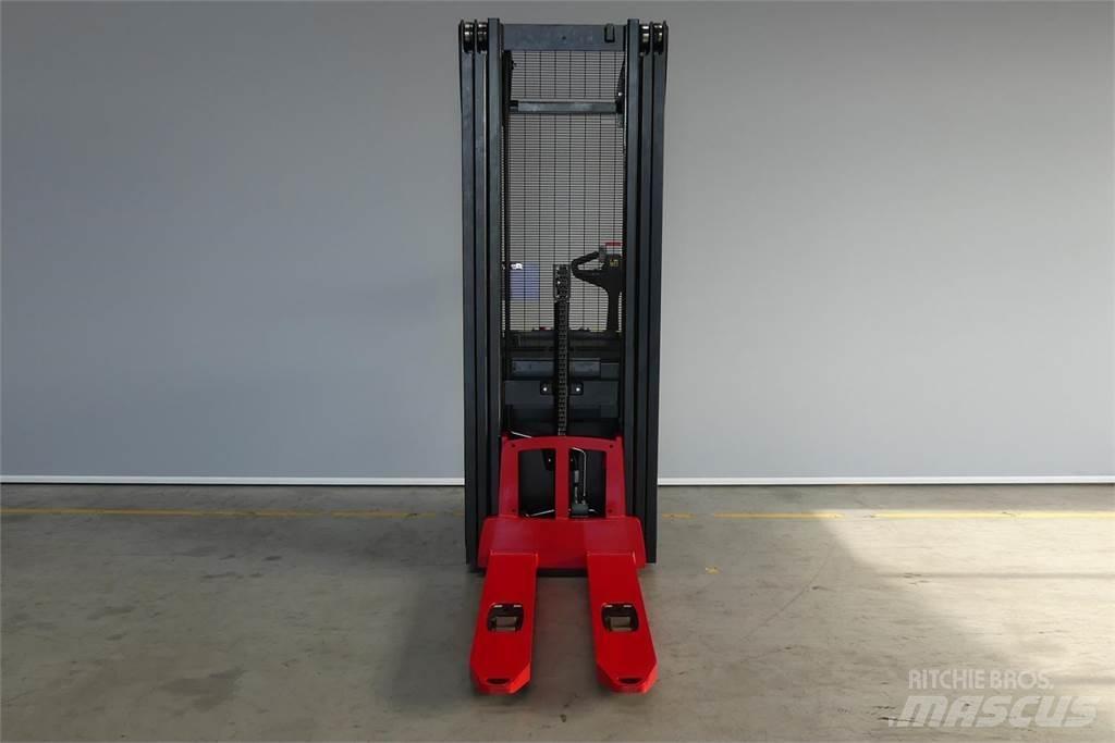Hyster S1.6il ウォーキンフォークリフト