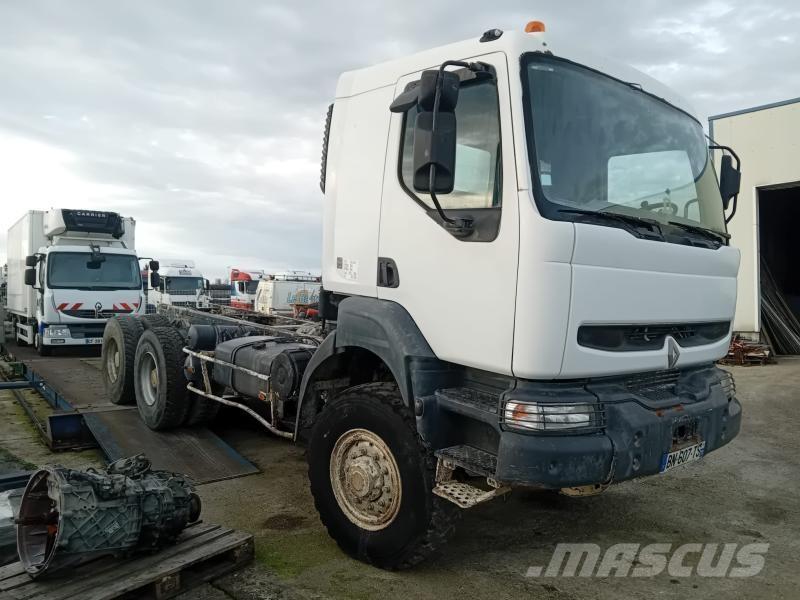 Renault Kerax キャブ付きシャーシ