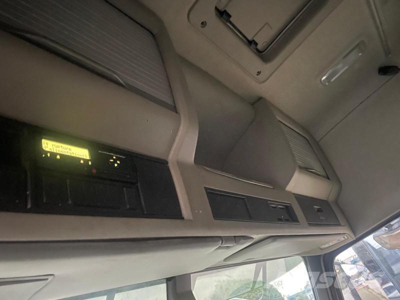 Volvo FMX 460 中古トラクターヘッド | トレーラーヘッド