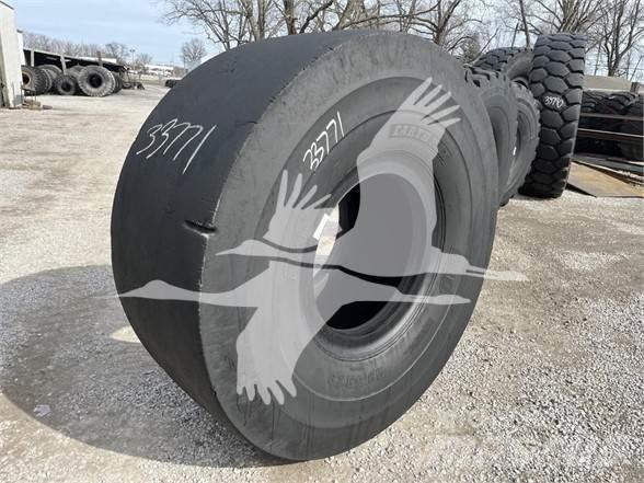 BKT 29.5R29 タイヤ、ホイル、リム