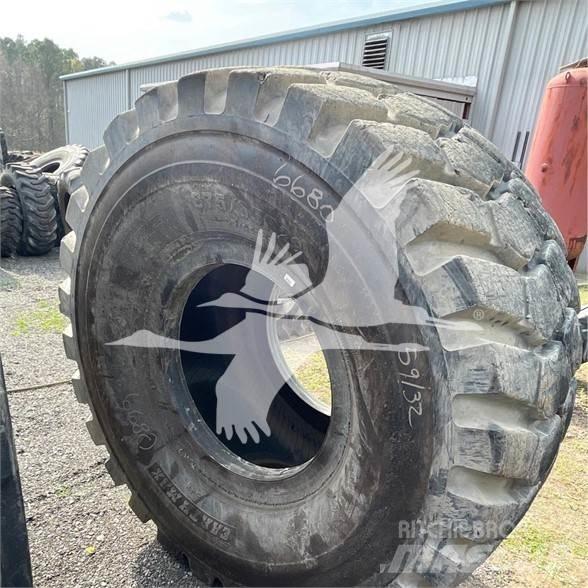 BKT 875/65R29 タイヤ、ホイル、リム