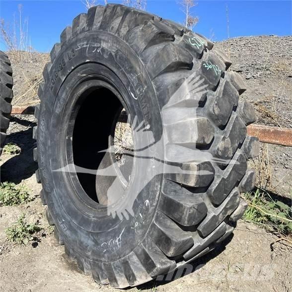  CAMSO 20.5X25 タイヤ、ホイル、リム