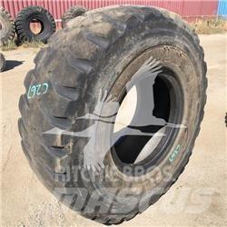 Titan 20.5R25 タイヤ、ホイル、リム