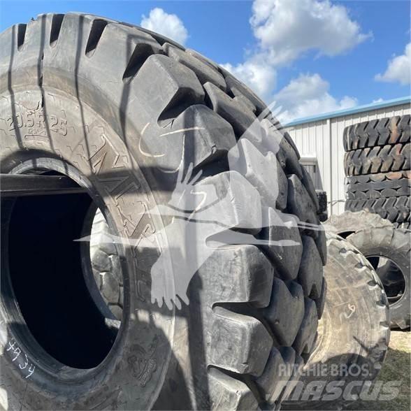 Titan 20.5R25 タイヤ、ホイル、リム
