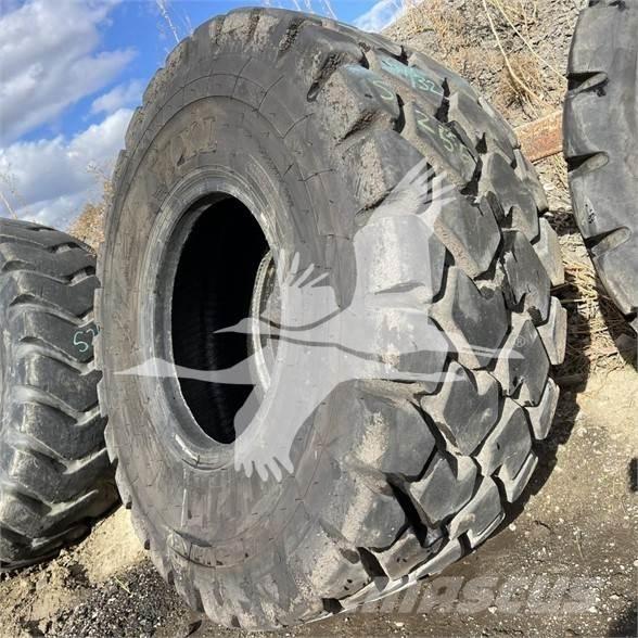 Titan 20.5R25 タイヤ、ホイル、リム