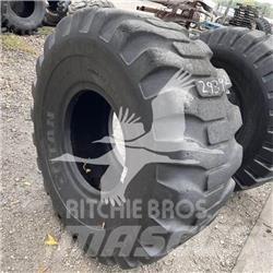 Titan 23.5x25 タイヤ、ホイル、リム
