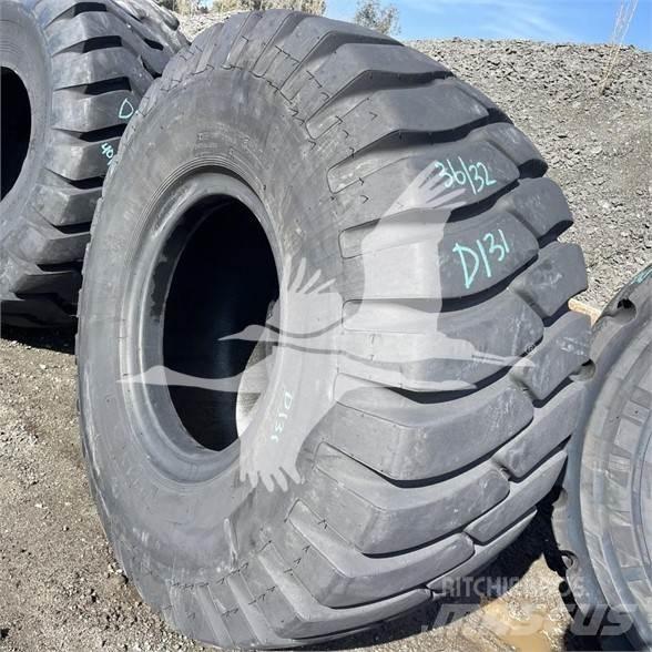Titan 23.5x25 タイヤ、ホイル、リム