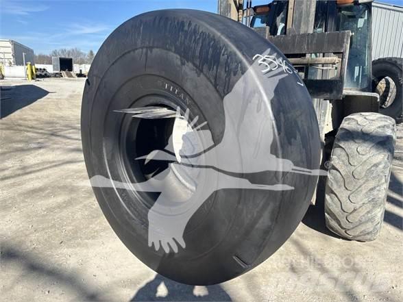 Titan 23.5x25 タイヤ、ホイル、リム