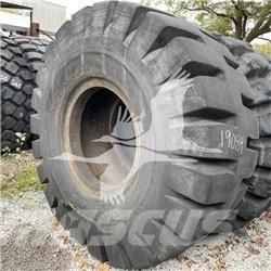 Toyo 33.25x35 タイヤ、ホイル、リム