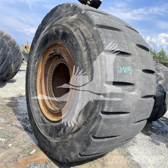 Toyo 40/65X39 タイヤ、ホイル、リム